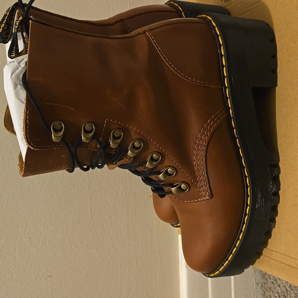 Dr. Martens Leona Boots - Picture 6 of 16